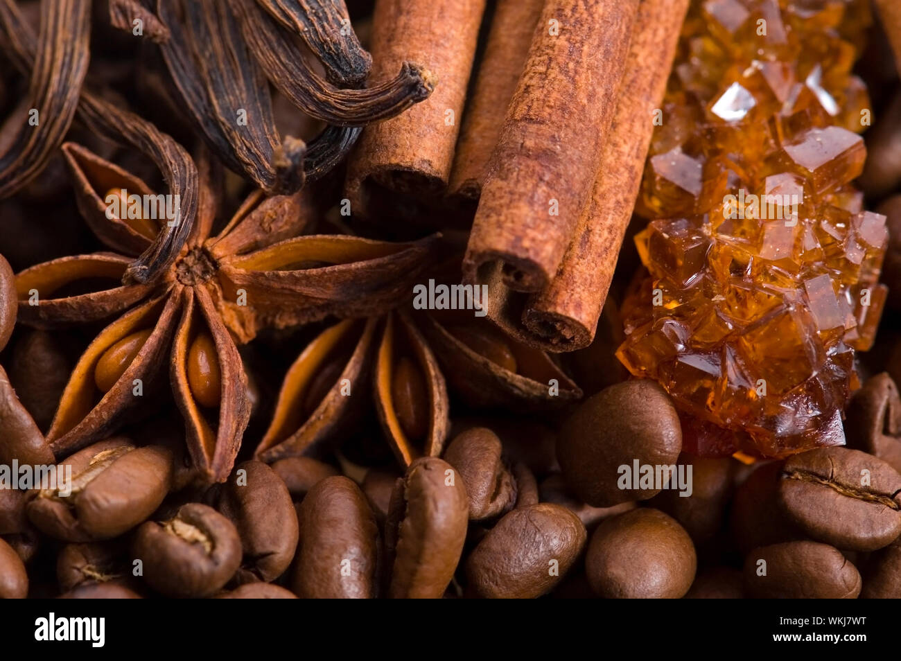 Aroma Kaffee. Zutaten. coffe Beens, Anis, Vanille, Zimt, Stockfoto