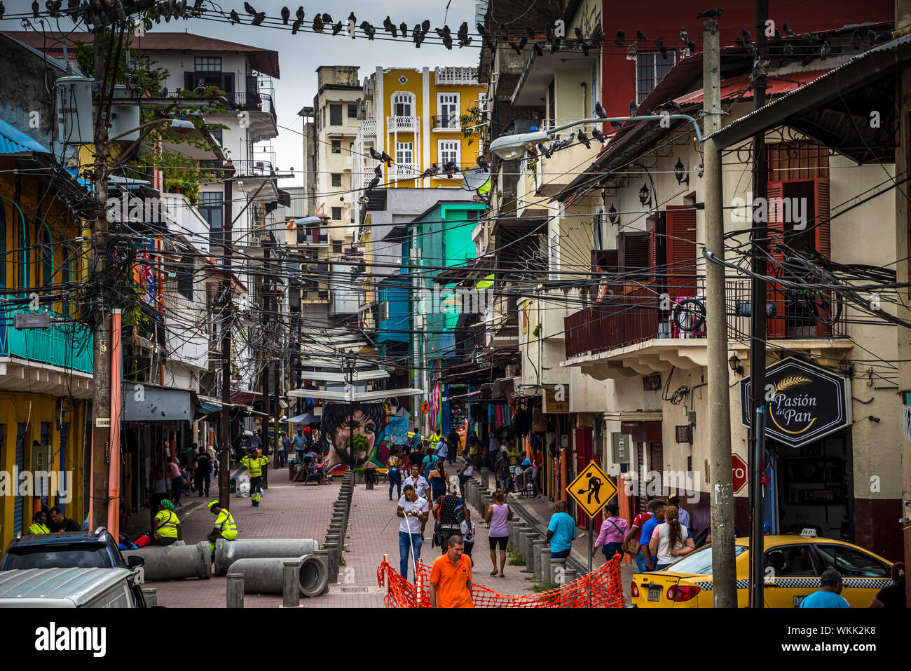 Die caotic Sal si puedes Straße in der Altstadt von Panama City, Panama Stockfoto