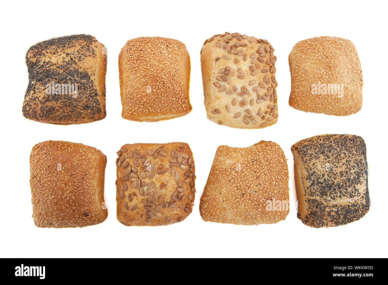 Luxus-Brötchen mit Korn isoliert auf weiß Stockfoto