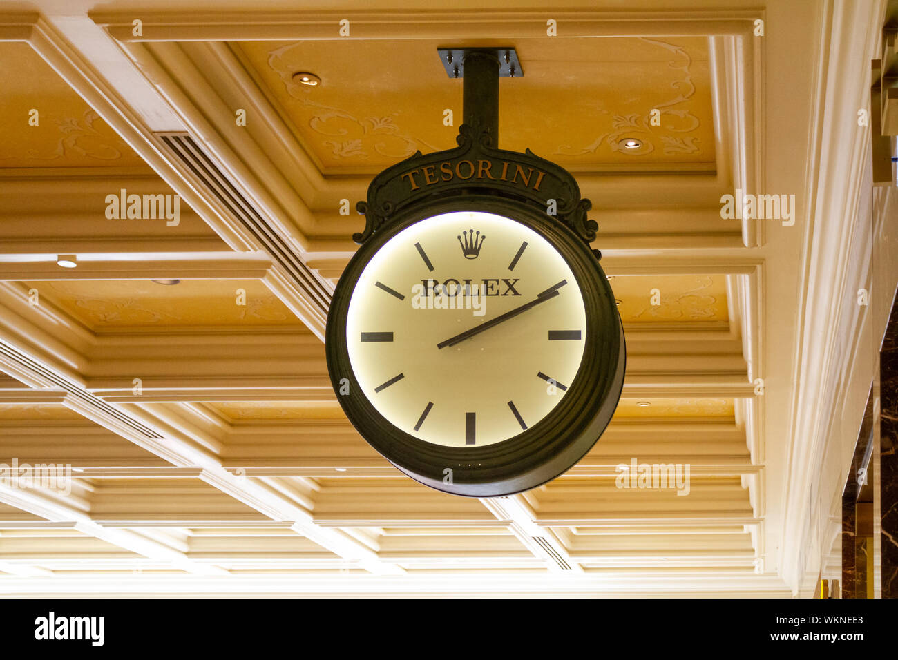 Las Vegas, NV/ USA - Mai 11, 2019: High End Händler, Tesorini, zeigt eine Rolex Uhr Decke im Bellagio Hotel auf 3600 S Las Vegas Blvd Stockfoto
