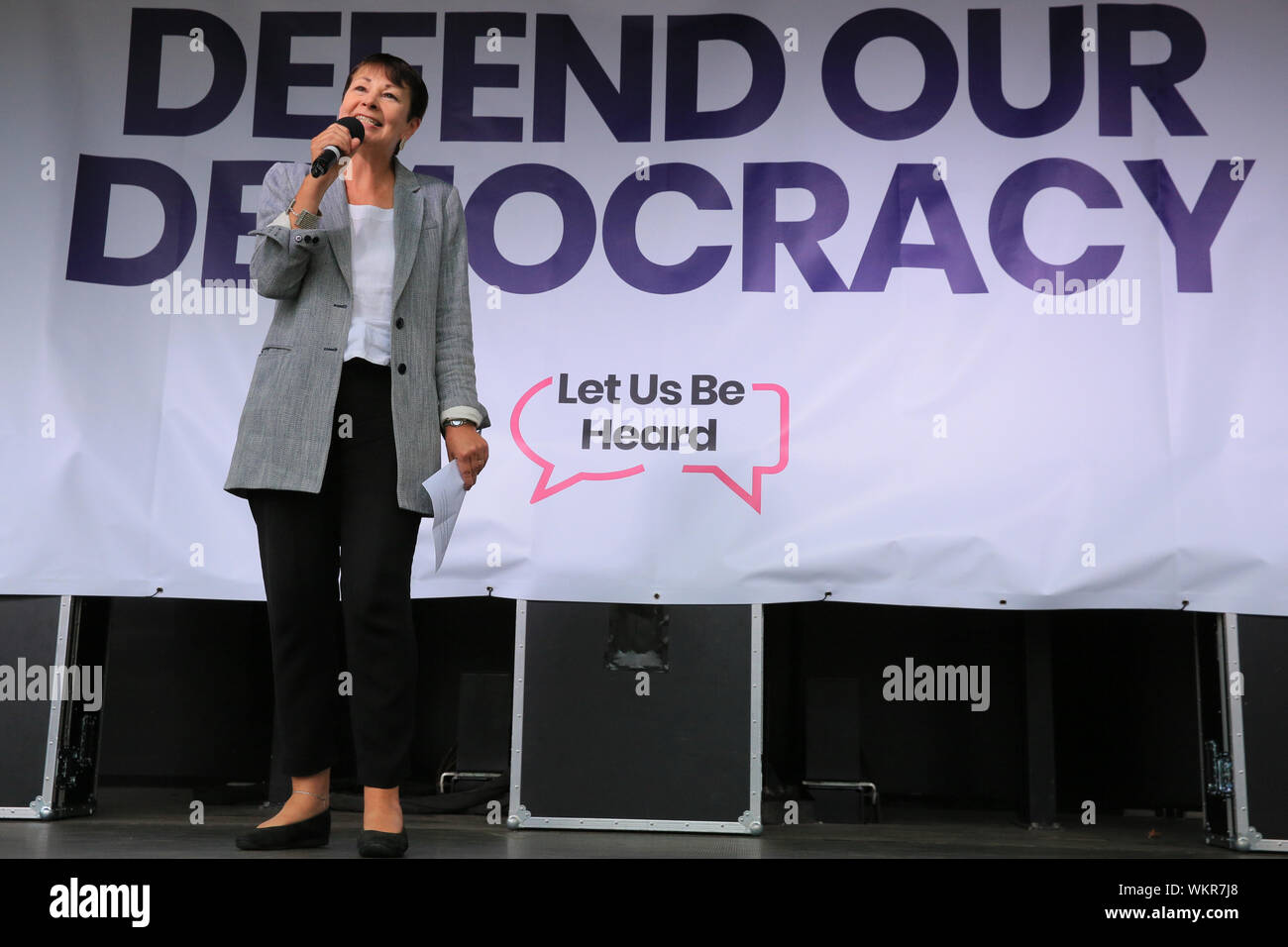 Westminster, London, 04. Sep 2019. Caroline Lucas, Co-leader, die Grüne Partei. Politiker sprechen sich leidenschaftlich auf die Bühne. spricht an der Abstimmung Rallye in Parliament Square, Westminster, mit dem Ziel einer abschließenden Abstimmung über Brexit zu erhalten. Viele der Redner kurz danach ins Parlament rush ihre Stimmen in eine weitere Runde von entscheidender Brexit zu werfen ähnliche Entscheidungen getroffen werden. Credit: Imageplotter/Alamy leben Nachrichten Stockfoto