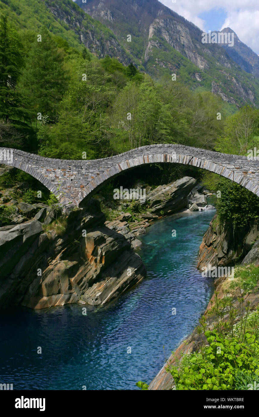 Brücke in Lavertezzo, Verzascatal Stockfoto