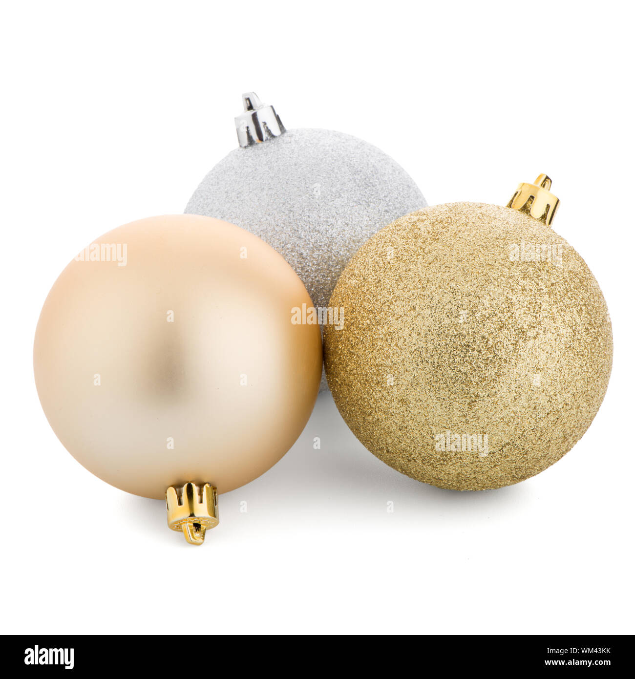 dekorative Weihnachtskugeln auf weißem Hintergrund. Stockfoto