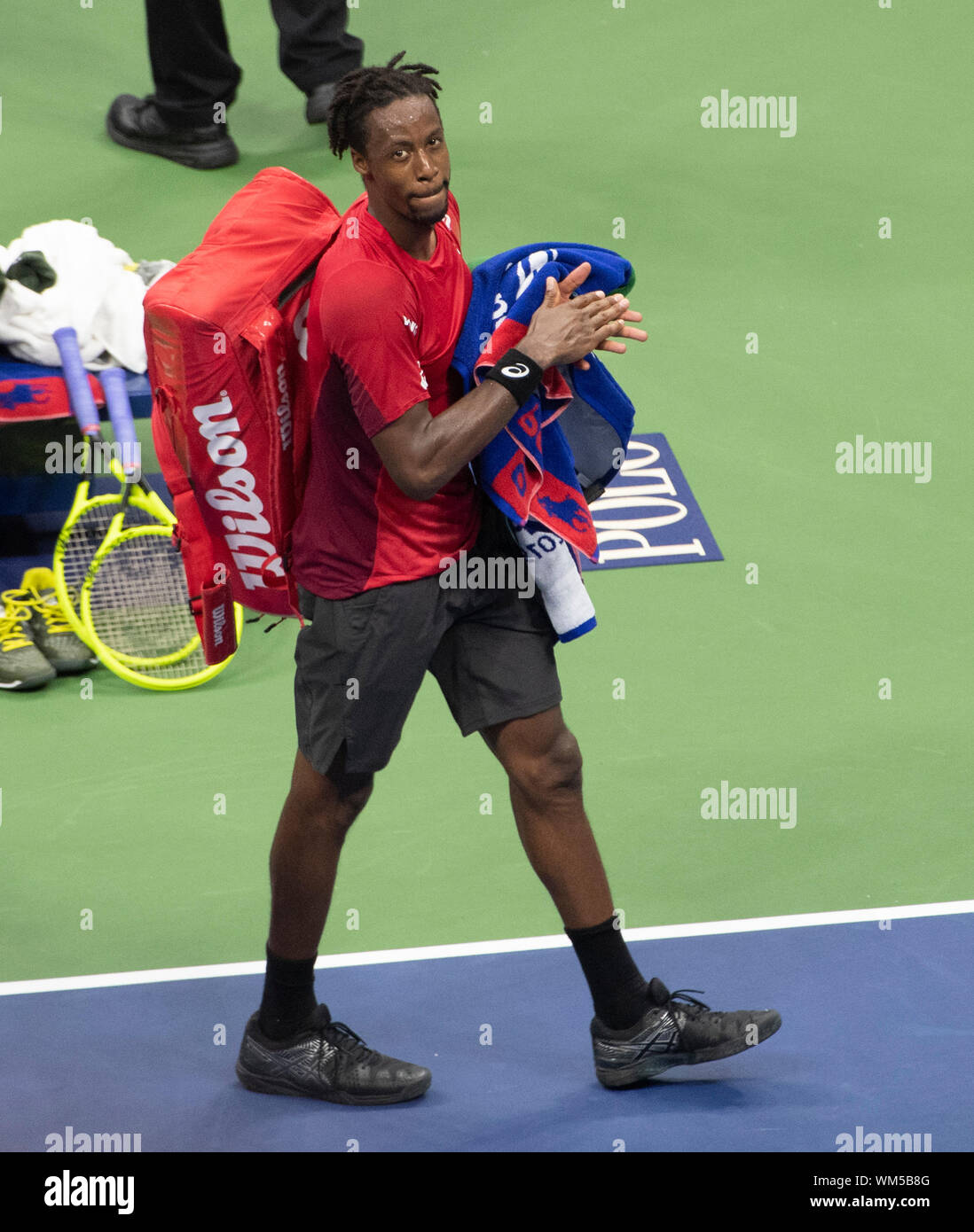 Flushing, Queens, NY, USA. 4. Sep 2019. Gael Monfils (FRA) verliert an Matteo Berrettini (ITA) 6-3, 6-2, 3-6, 7-6, bei den US Open zu Billie Jean King National Tennis Center in Flushing, Queens, New York © Jo Becktold/CSM/Alamy leben Nachrichten Stockfoto