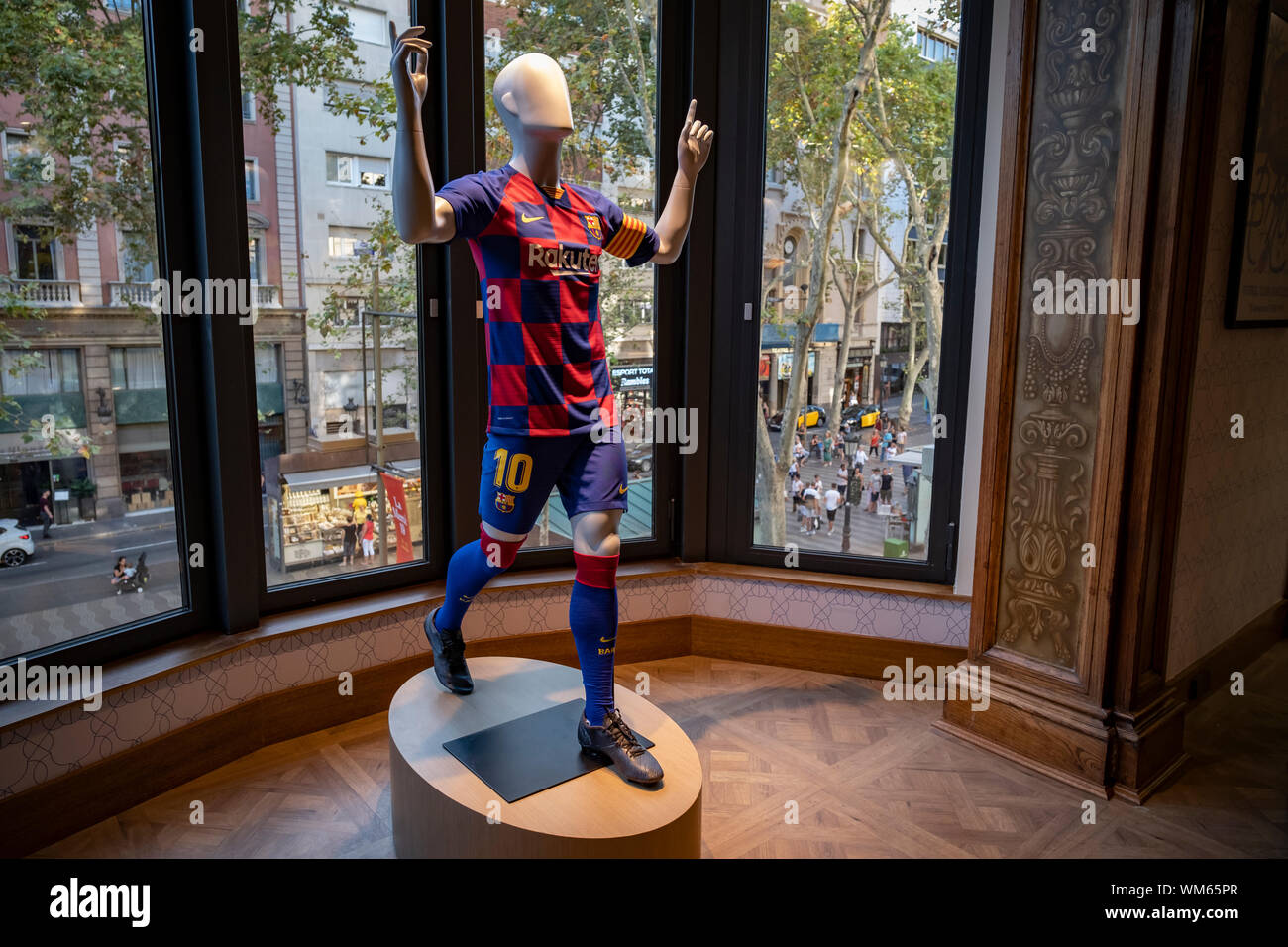 Lionel messi schaufensterpuppe -Fotos und -Bildmaterial in hoher ...