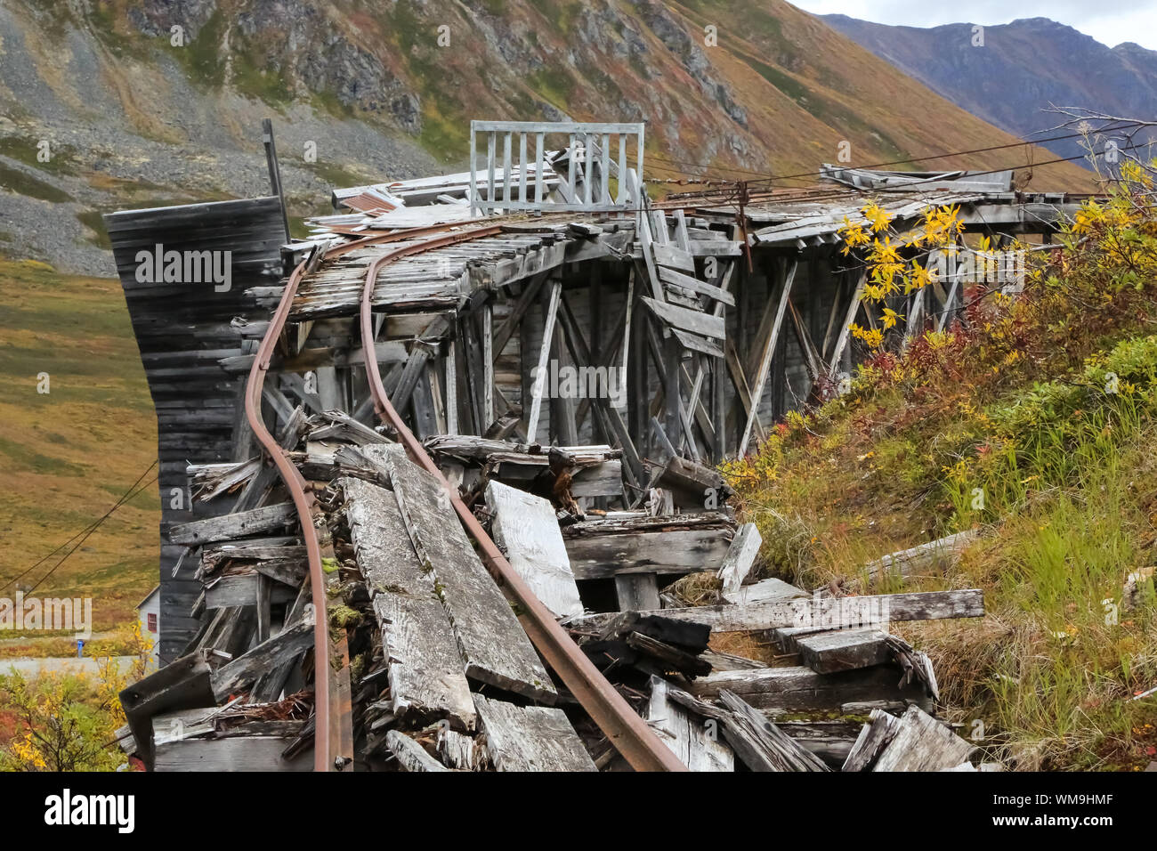 Verfallene Mühle komplexe, historische Unabhängigkeit Mine, Hatcher Pass, Alaska Stockfoto