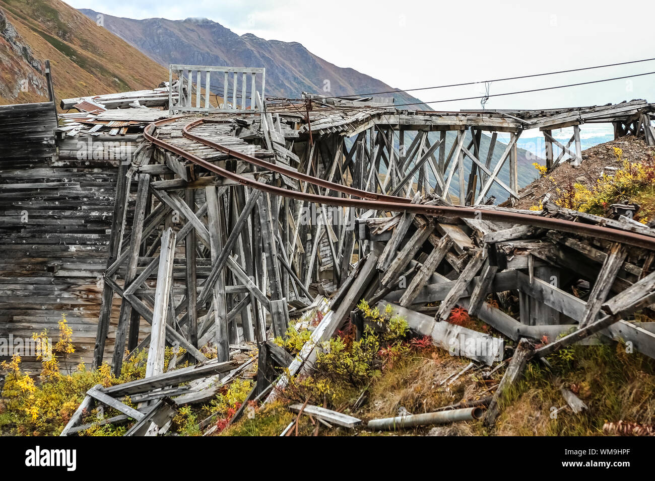 Verfallene Mühle komplexe, historische Unabhängigkeit Mine, Hatcher Pass, Alaska Stockfoto
