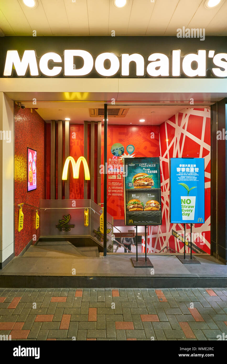 Hongkong, China - ca. Januar 2019: Eingang zu McDonald's Restaurant in Hongkong. Stockfoto