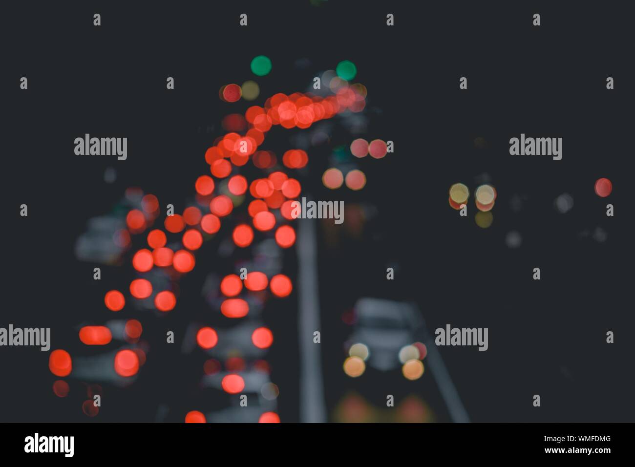 Defokussierten Bild von Autolichter in der Nacht Stockfoto