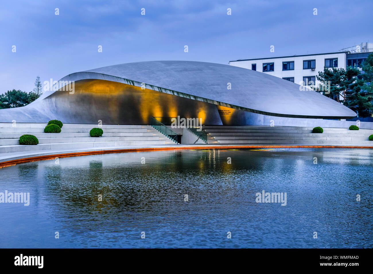 Lagune, Porsche-Pavillon, VW Autostadt, Wolfsburg, Niedersachsen, Deutschland Stockfoto
