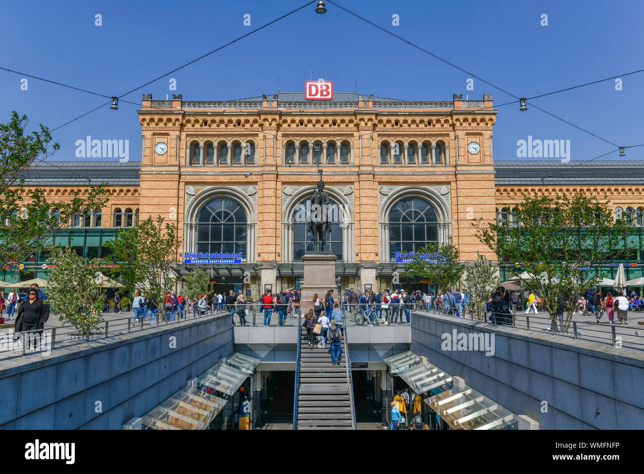 Hauptbahnhof, Ernst-August-Platz, Niki-de-Saint-Phalle-Promenade, Bahnhofstrasse, Hannover, Niedersachsen, Deutschland Stockfoto