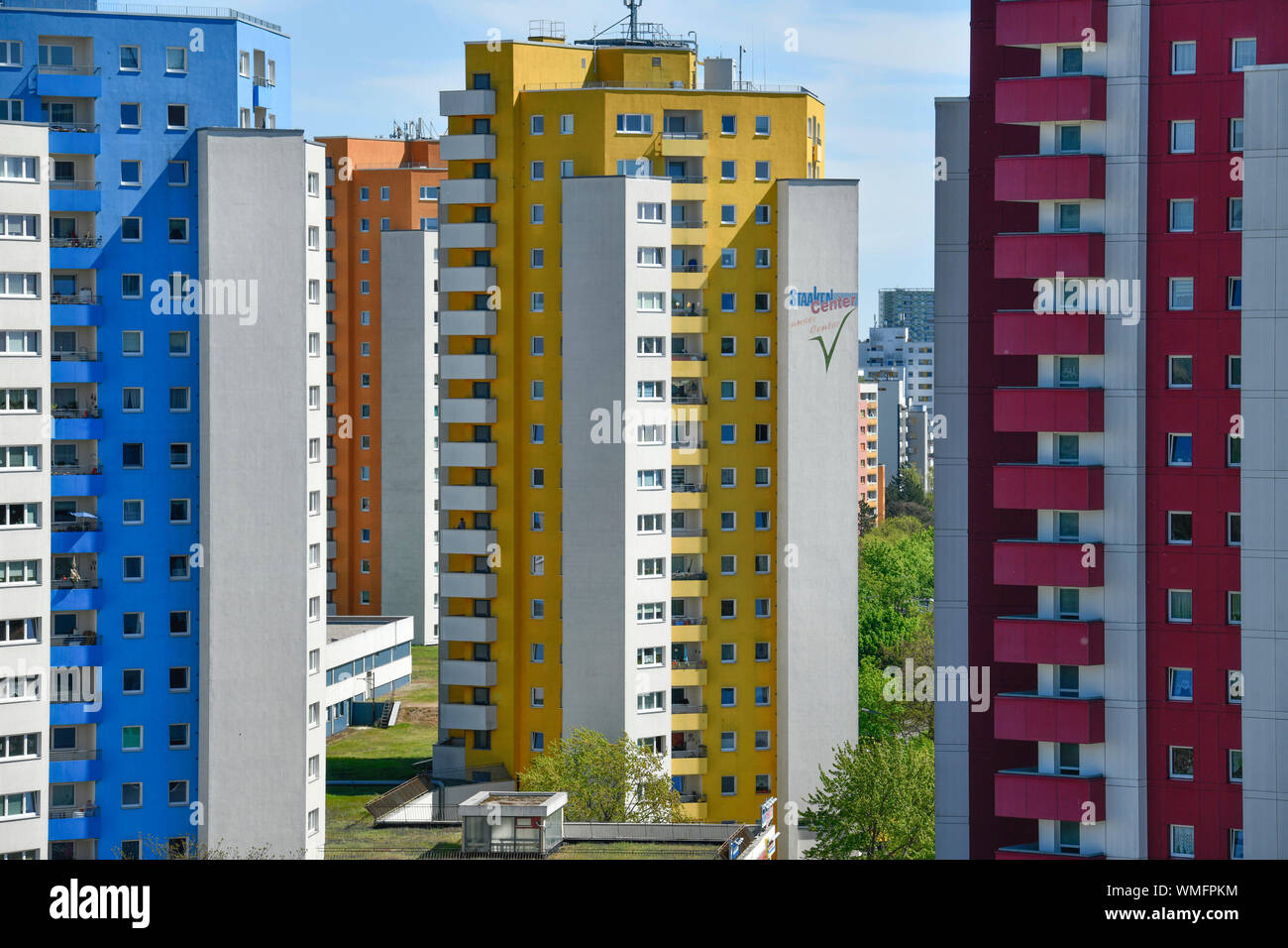 Hochhaeuser, Magistratsweg und Obstallee, Obstallee-Siedlung und Rudolf-Wissel-Siedlung, Staaken, Spandau, Berlin, Deutschland Stockfoto