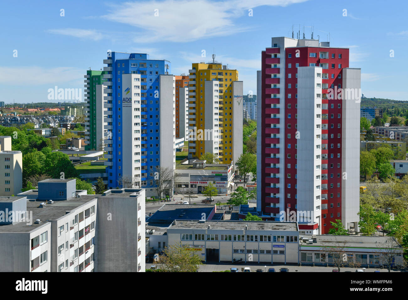 Hochhaeuser, Magistratsweg und Obstallee, Obstallee-Siedlung und Rudolf-Wissel-Siedlung, Staaken, Spandau, Berlin, Deutschland Stockfoto