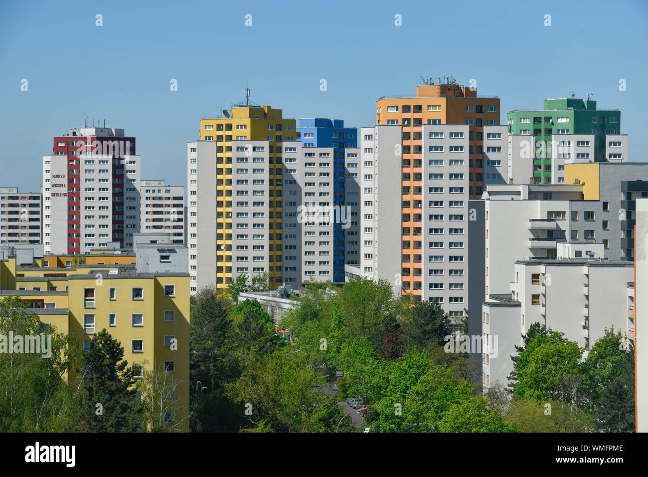 Hochhaeuser, Magistratsweg und Obstallee, Obstallee-Siedlung und Rudolf-Wissel-Siedlung, Staaken, Spandau, Berlin, Deutschland Stockfoto