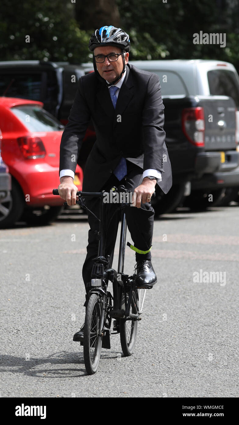 Bild zeigt: Radfahren - Tory Wartungstafel hier auf der Pressekonferenz gesehen für Boris Johnson's Leadership Kampagne in London Juni 2019 Bild von Gavin Trev Stockfoto