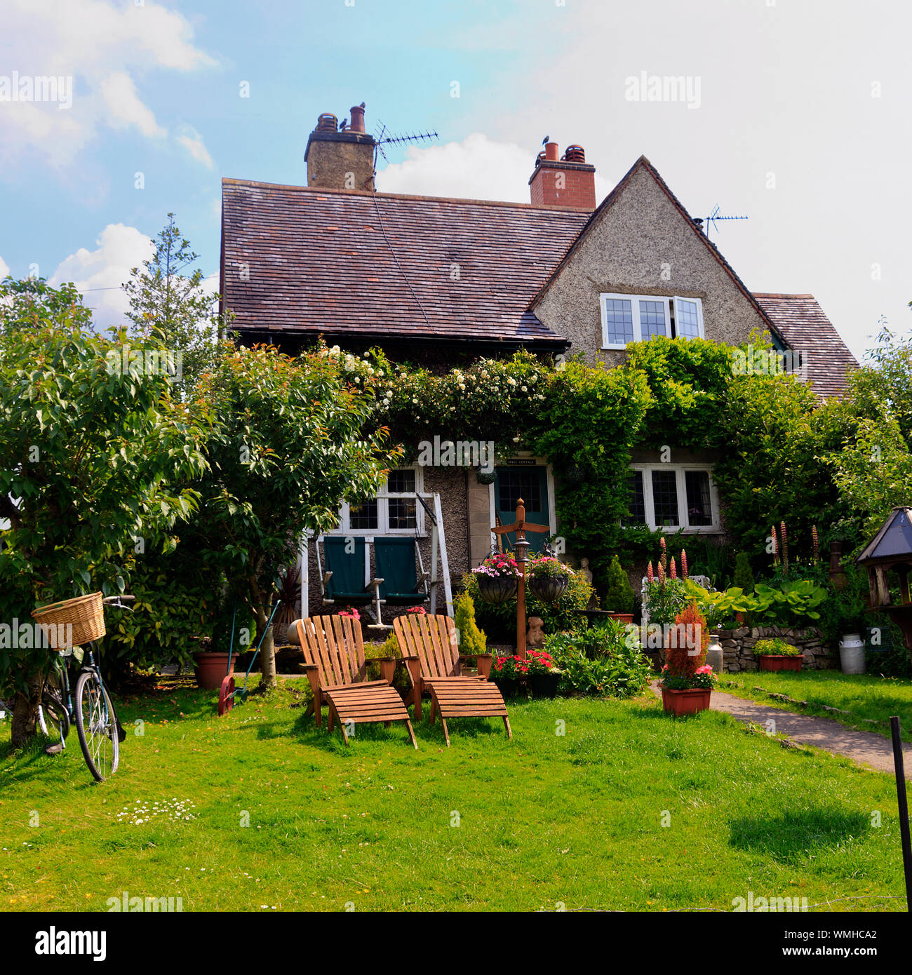 Landhaus & Garten im Tissington, Derbyshire Stockfoto