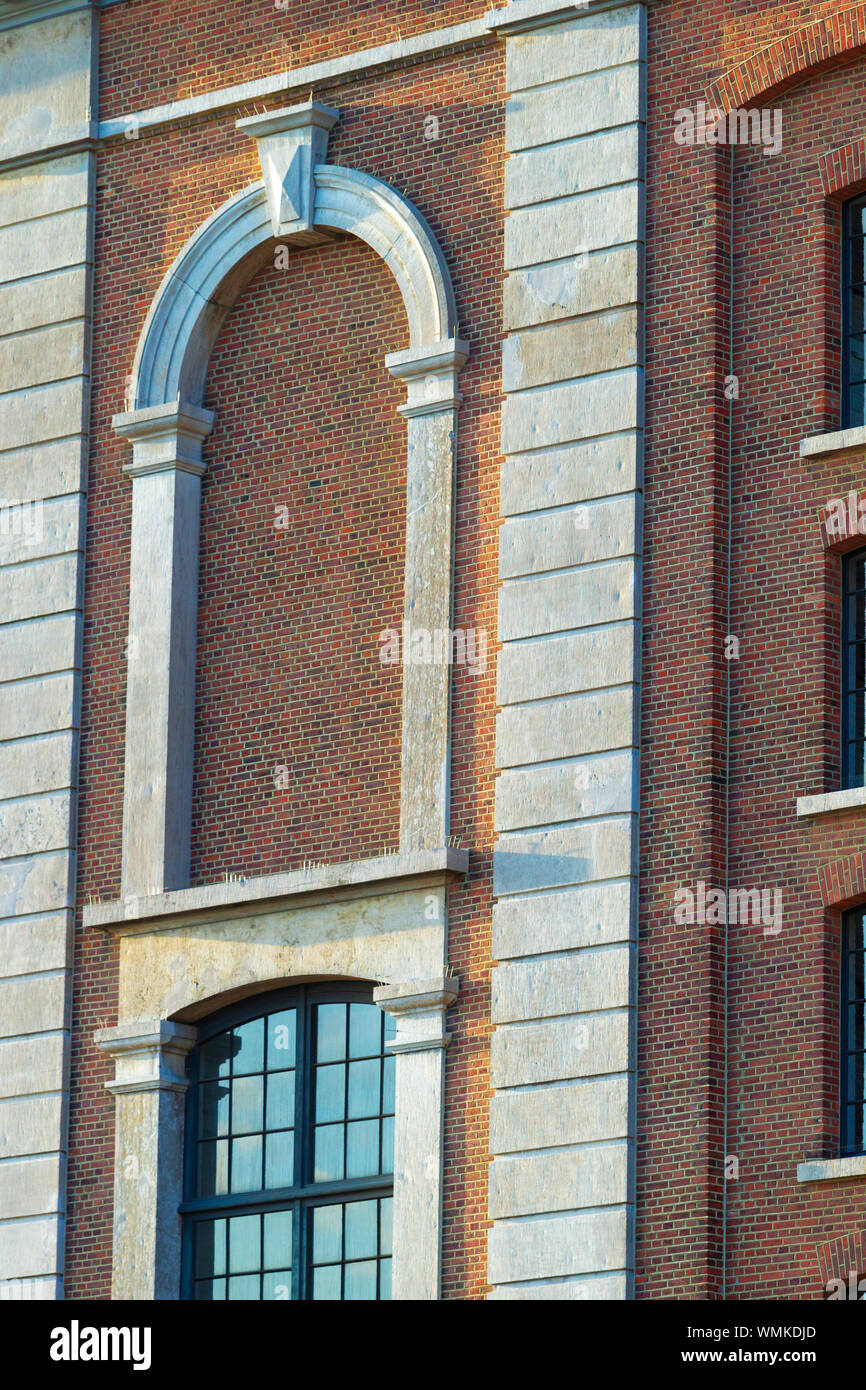 Ein Detail von einem Gebäude, Architektur und Sonnenlicht Stockfoto