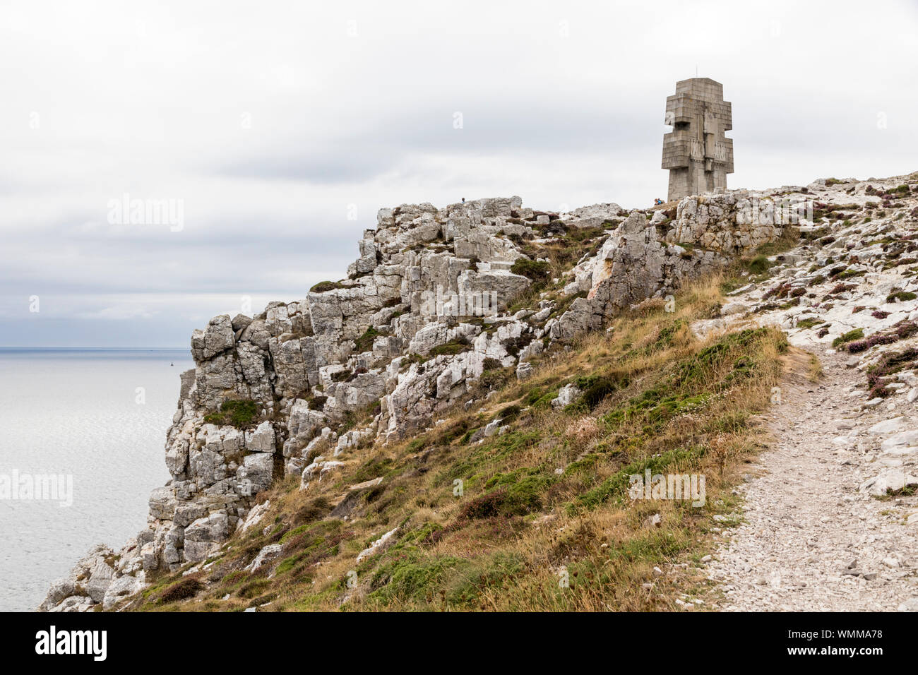 Pointe de Pen-Hir, Frankreich, Denkmal für die Briten des Freien Frankreich an einer Landzunge, auf der Halbinsel Crozon Stockfoto