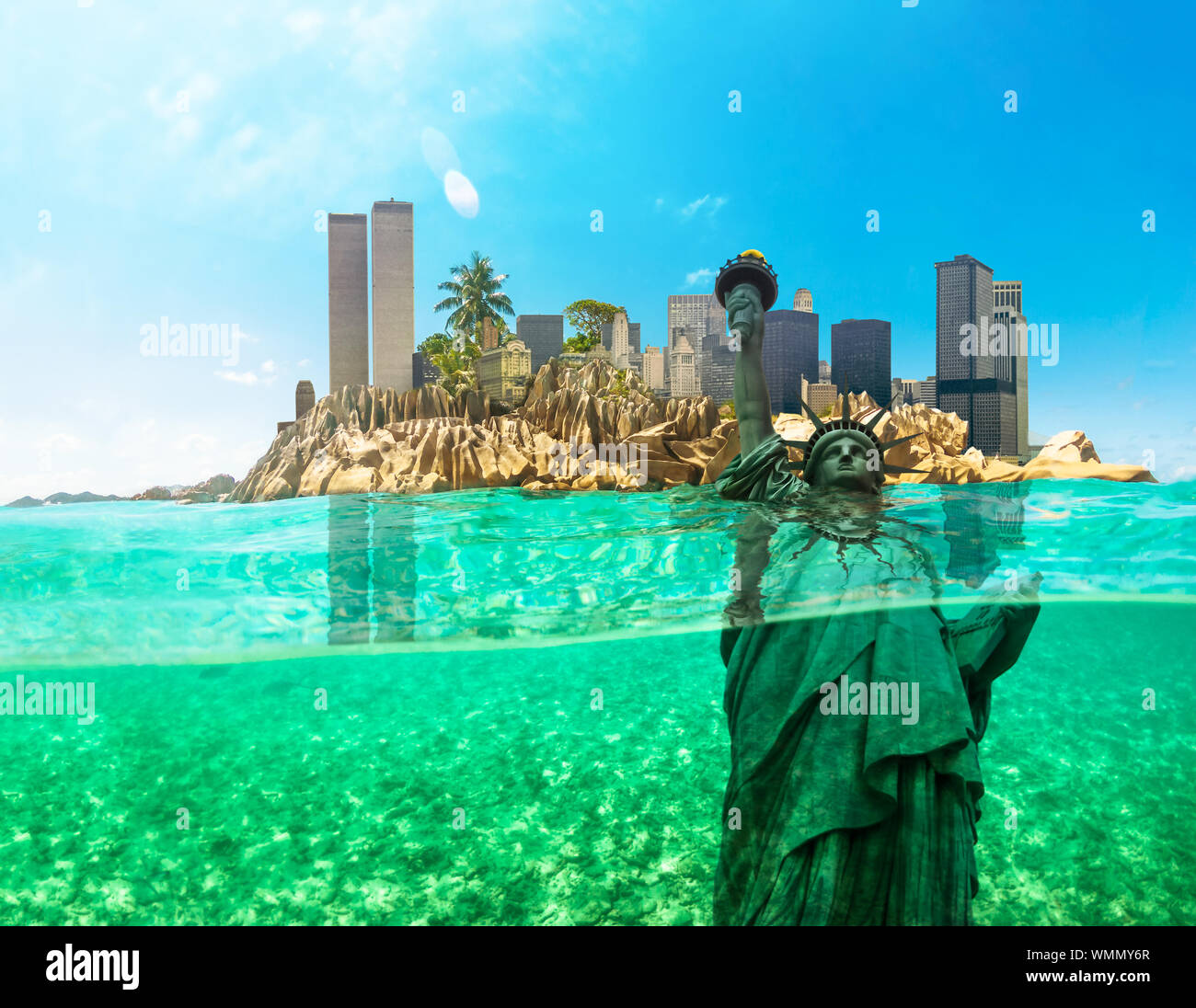 Die globale Erwärmung und die post-apokalyptischen Zukunft. Klimawandel und Gletscherschmelze. Freiheitsstatue bricht unter Wasser und neue New York City Stockfoto