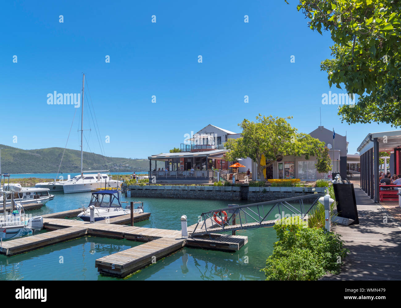 Restaurants in der Marina auf Thesen Island, Knysna, Garden Route, Western Cape, Südafrika Stockfoto