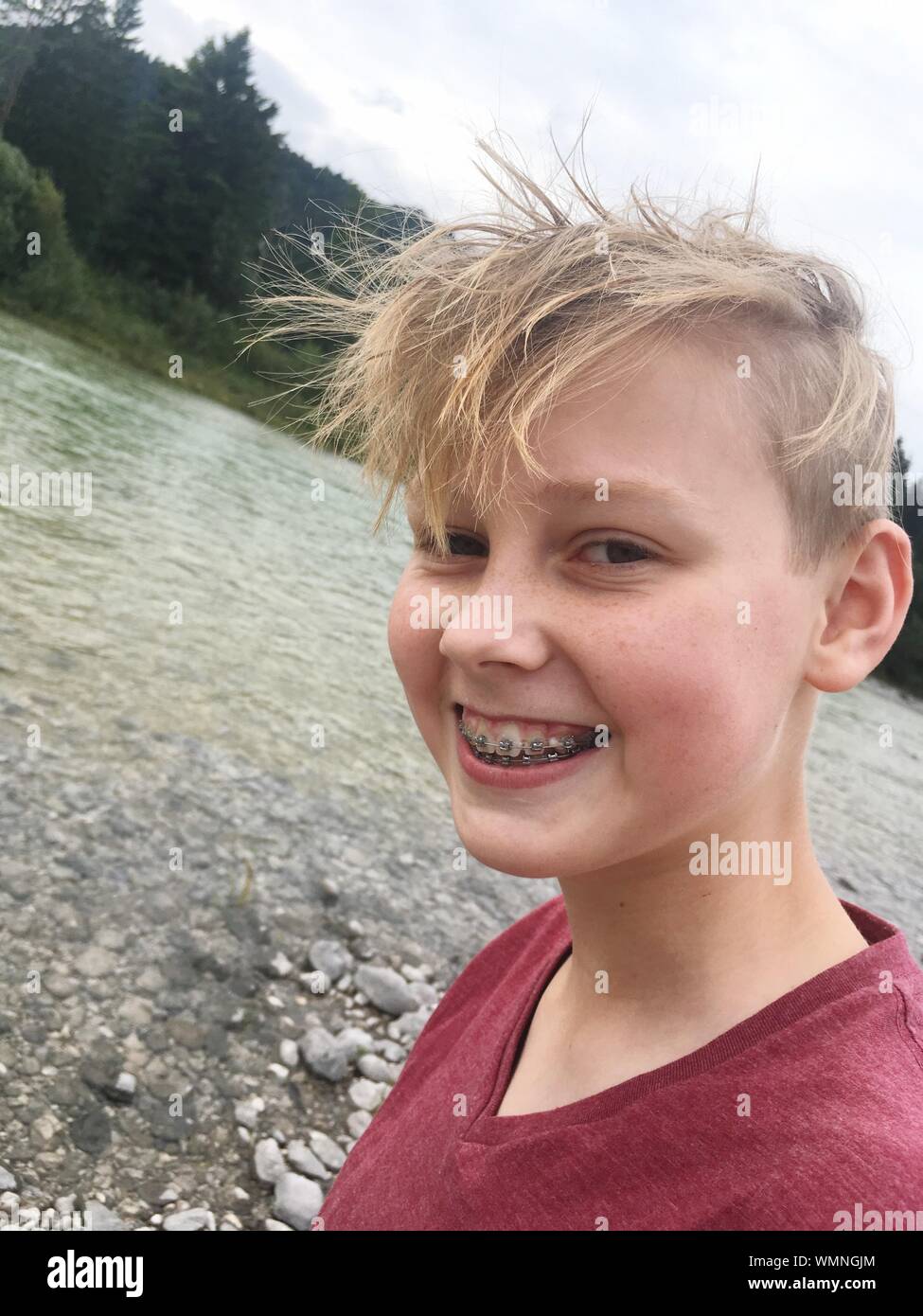 Hübsche jungs mit blonden haaren