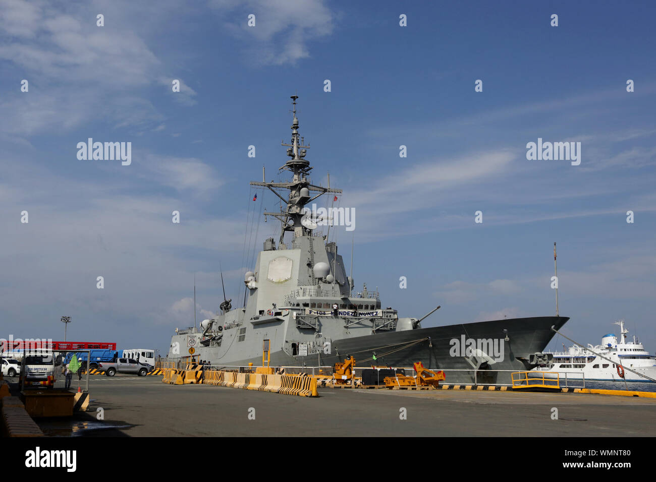 Manila, Philippinen. 5. Sep 2019. Die spanische Marine Fregatte Mendez Nunez (F-104) Schlafplätze in einem Hafen in Manila, Philippinen, Sept. 5, 2019. Die spanische Marine Fregatte Mendez Nunez (F-104) in Manila angedockten für einen Port Anruf am Donnerstag, die erste spanische Kriegsschiff die Philippinen seit 1898, die philippinische Marine gesagt hat. Credit: rouelle Umali/Xinhua/Alamy leben Nachrichten Stockfoto