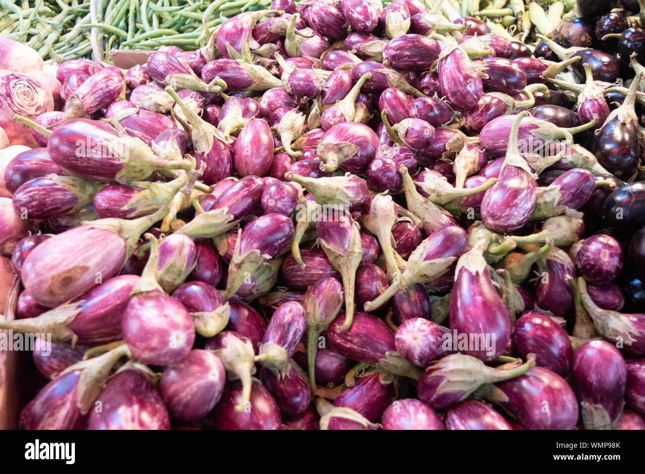 Frisches Obst und Gemüse aus den Märkten des Mittleren Ostens. Stockfoto