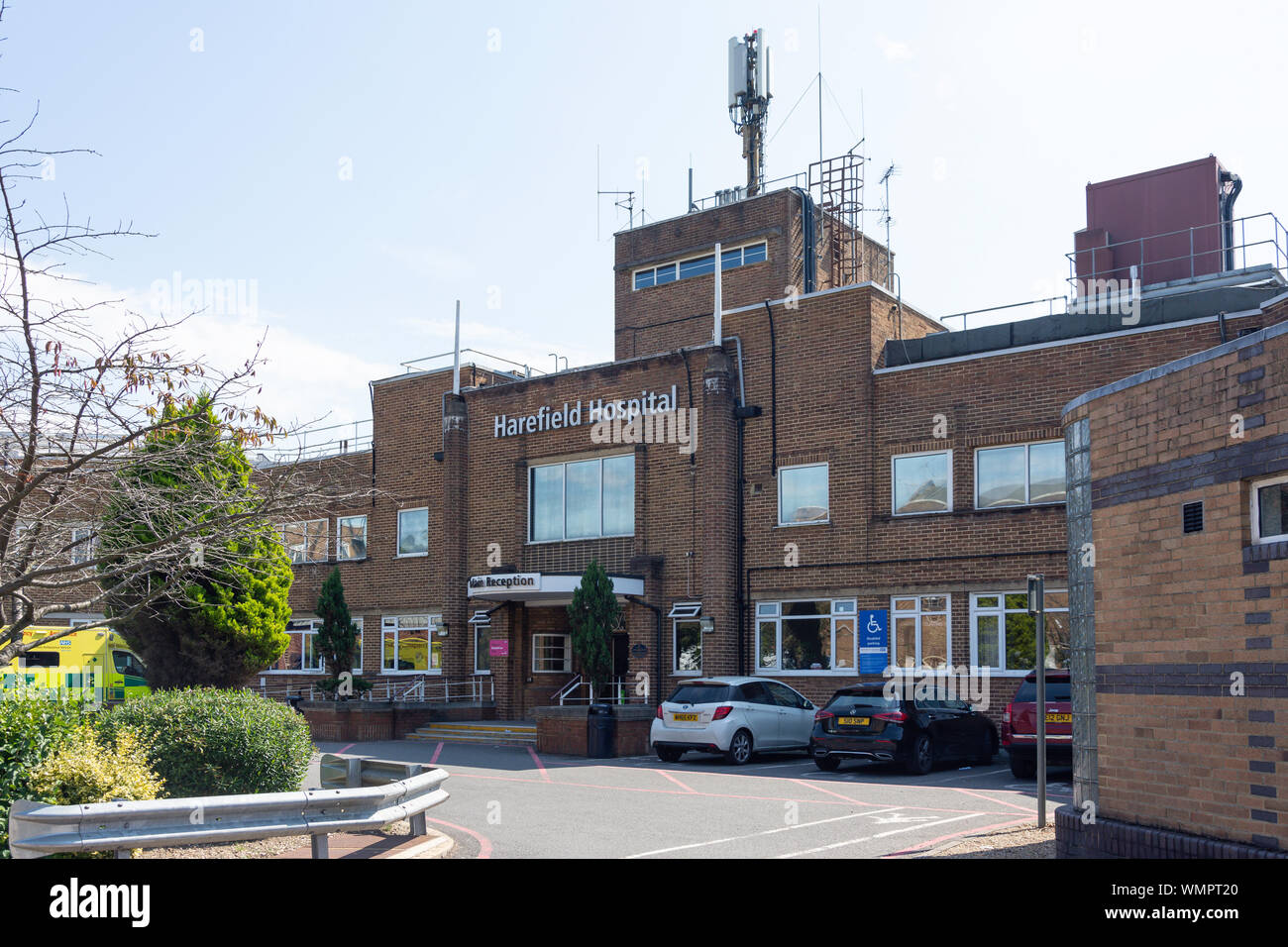 Haupteingang Harefield NHS-Krankenhaus, Hill End Road, Harefield Borough von Hillingdon, London, Greater London, England, Vereinigtes Königreich Stockfoto