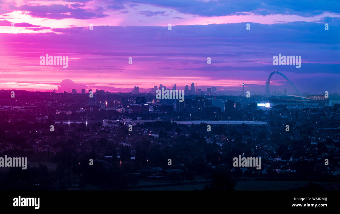 Londoner Stadtbild bei Sonnenuntergang Stockfoto