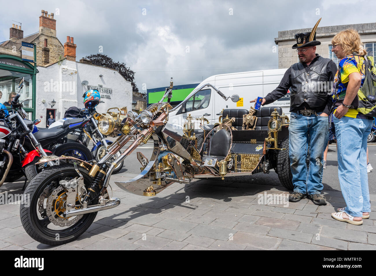 Eine angepasste Trike in der Steam Punk Stil am2019 Calne Bike angezeigt werden Stockfoto