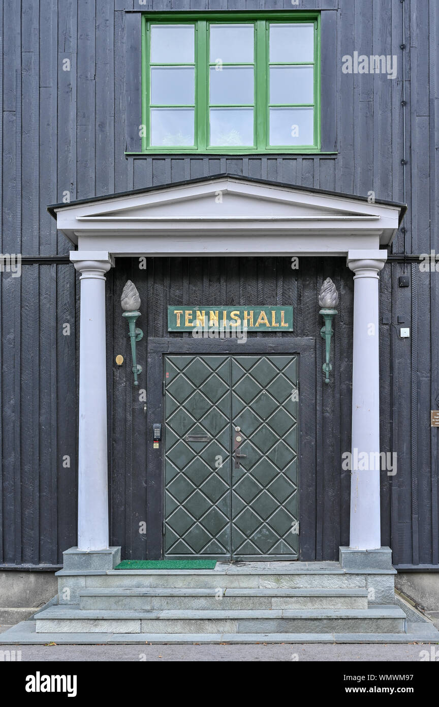 Eingang zum alten Tennis Stadium auf der südlichen Promeande in Norrköping, Schweden. Das Gebäude wurde im Jahr 1929 abgeschlossen. Stockfoto