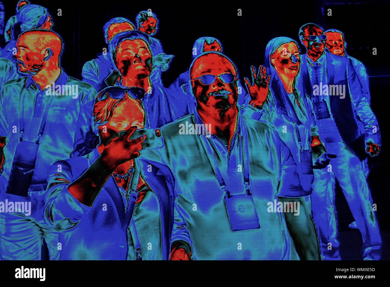 Infrarot Imaging mit einem Flir Wärmebildkamera auf Display erfasst, mit animierten zeigt den Teilnehmern, auf der CES (Consumer Electronics Show), Las Vegas, NV, USA Stockfoto