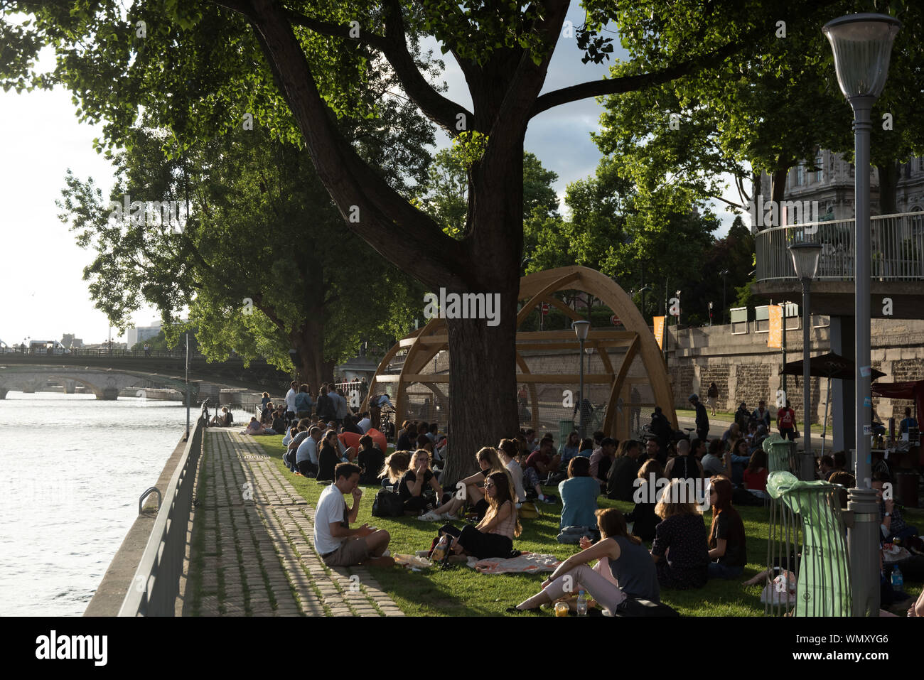 Paris, Verkehrsberuhigte Seineunfer Berges de Seine - Paris, Fußgänger Zone Banken der Fluss Seine Stockfoto