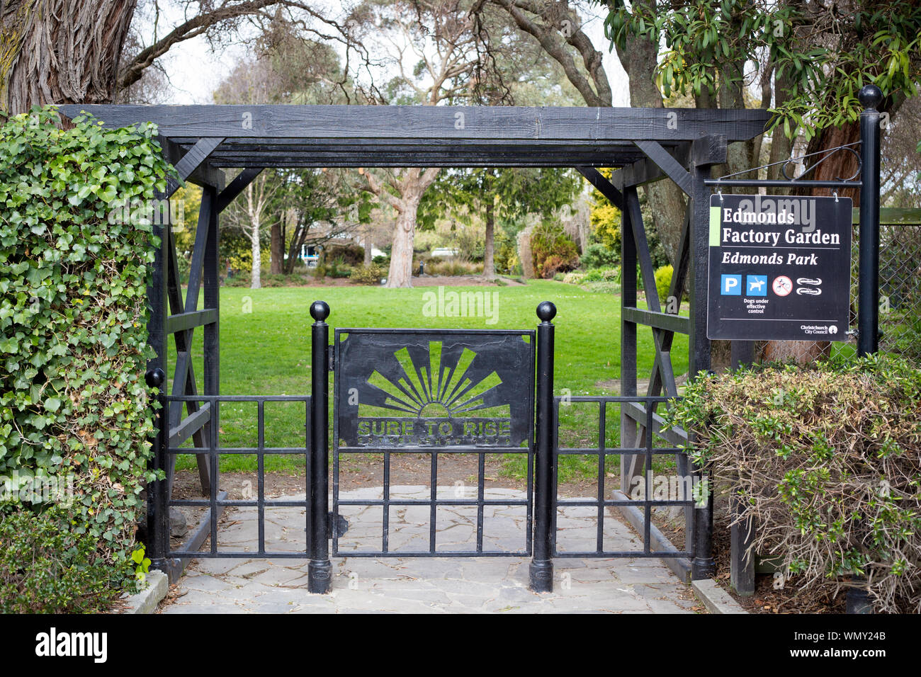 Christchurch, Neuseeland, 3. September 2019: Thomas Edmonds, Hersteller der berühmten Backpulver, dieser Garten rund um die Fabrik, die 1923 in Betrieb genommen Stockfoto