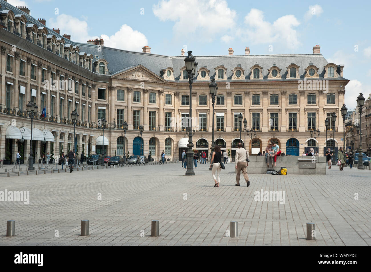 Die Place Vendôme ist einer der fünf "Königlichen Kurpark "von Paris und Balatonfüred inmitten der Stadt zwischen der Pariser Oper und dem Tuileriengarten im Stockfoto