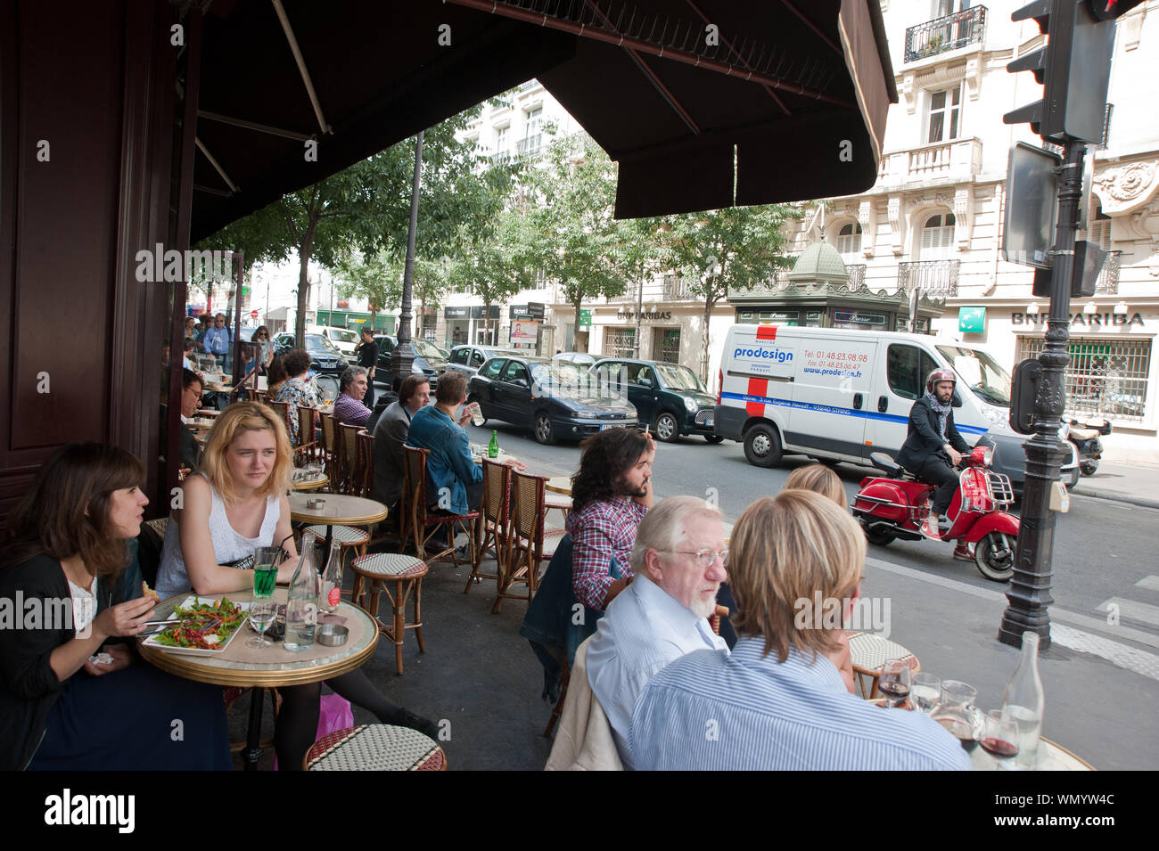 Paris, Cafe Le Progres 1 Rue De Bretagne Stockfoto