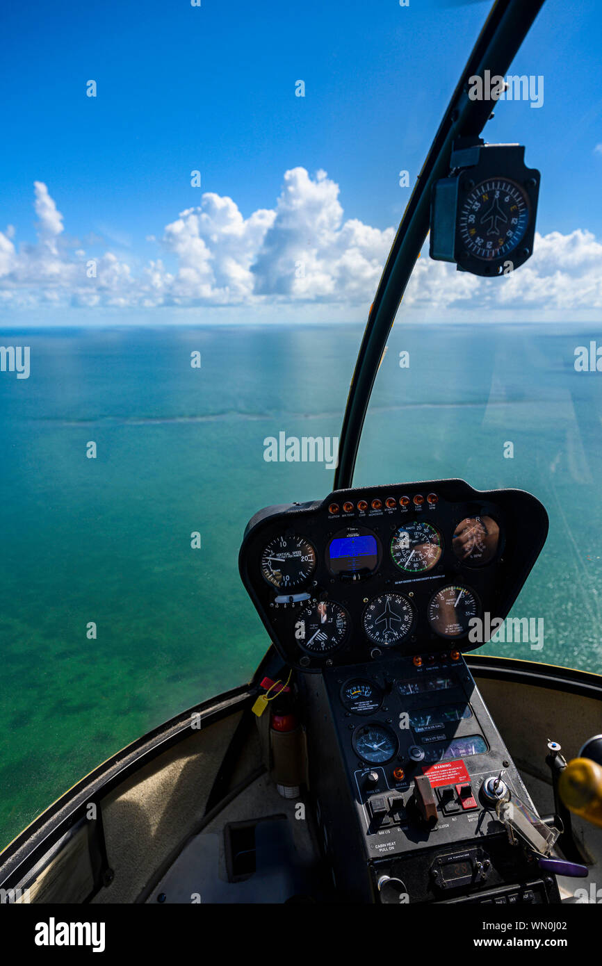 Blick durch die Cockpit-fenster von Meer in Florida Keys, USA Stockfoto