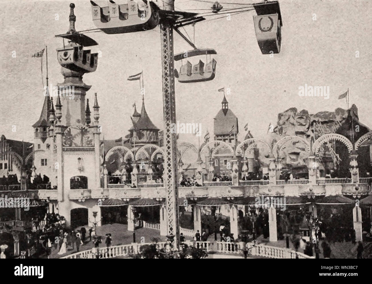 Fliegen Schwingen im Luna Park, Coney Island, New York, ca. 1904 Stockfoto
