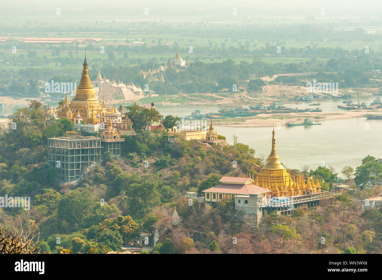 Luftaufnahme von Sagaing Hill in Mandalay, Myanmar Stockfoto
