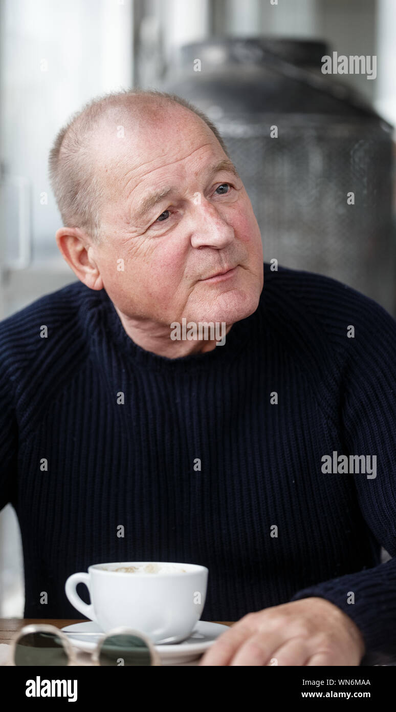 Hamburg, Deutschland. 04. Juli, 2019. Burghart Klaußner, Schauspieler, Regisseur und Schriftsteller, spricht in einem dpa-Interview. Der Künstler wird 70 Am 13. September 2019. (Dpa' Burghart Klaußner wird 70 Jahre alt: Die Sterne Hoch am Wind') Quelle: Markus Scholz/dpa/Alamy leben Nachrichten Stockfoto