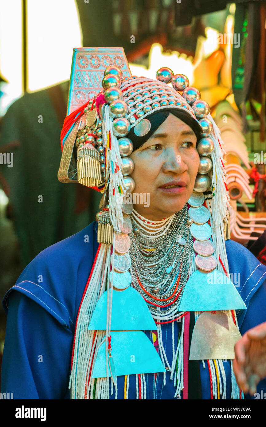 Doi Mae Salong, Thailand - 14. Februar 2019: Ein akha Bergvolk Frau. Es gibt viele verschiedene Bergstämme im Norden von Thailand Stockfoto