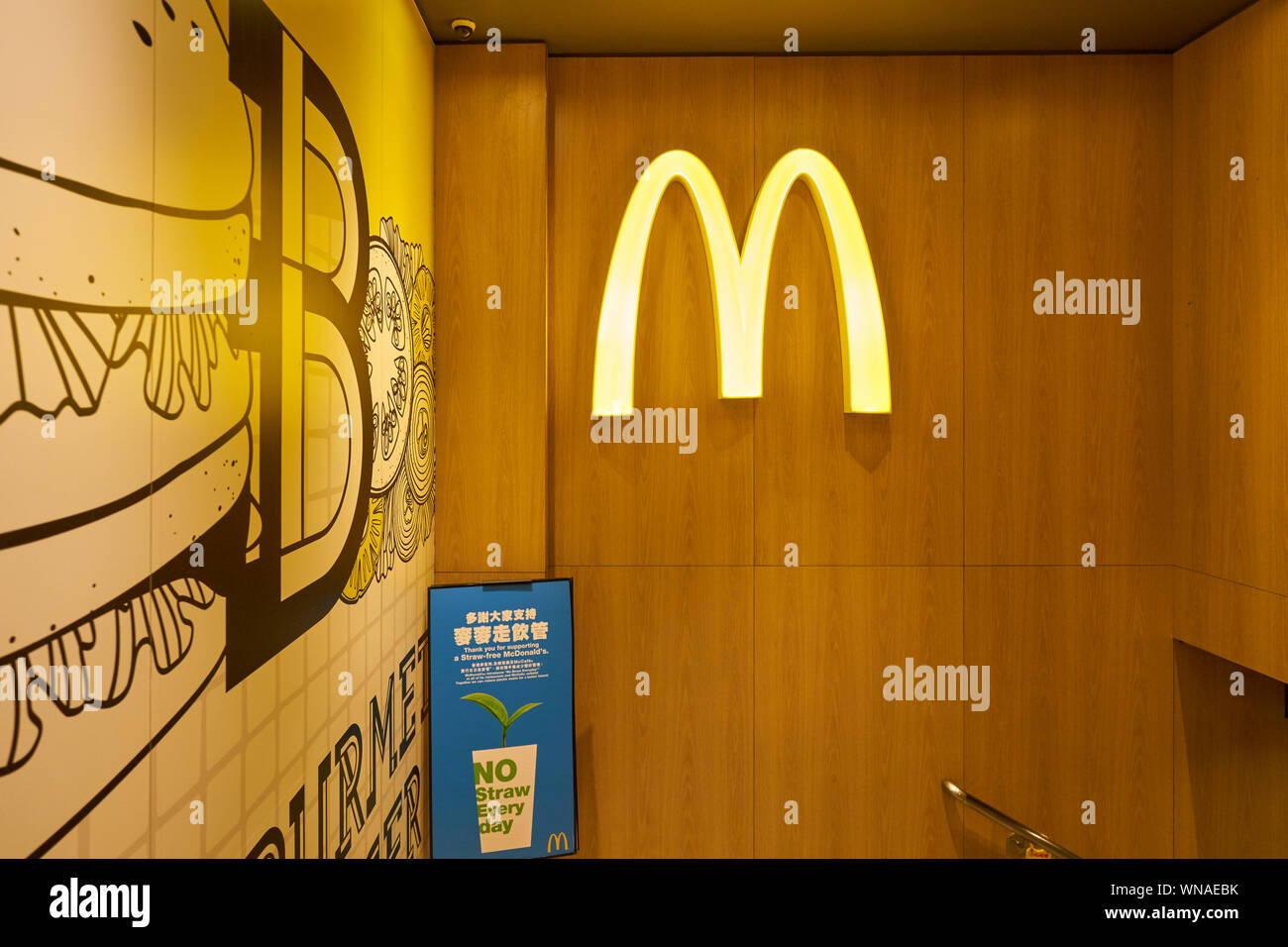 Hongkong, China - ca. Januar 2019: McDonald's Restaurant in Hongkong. Stockfoto