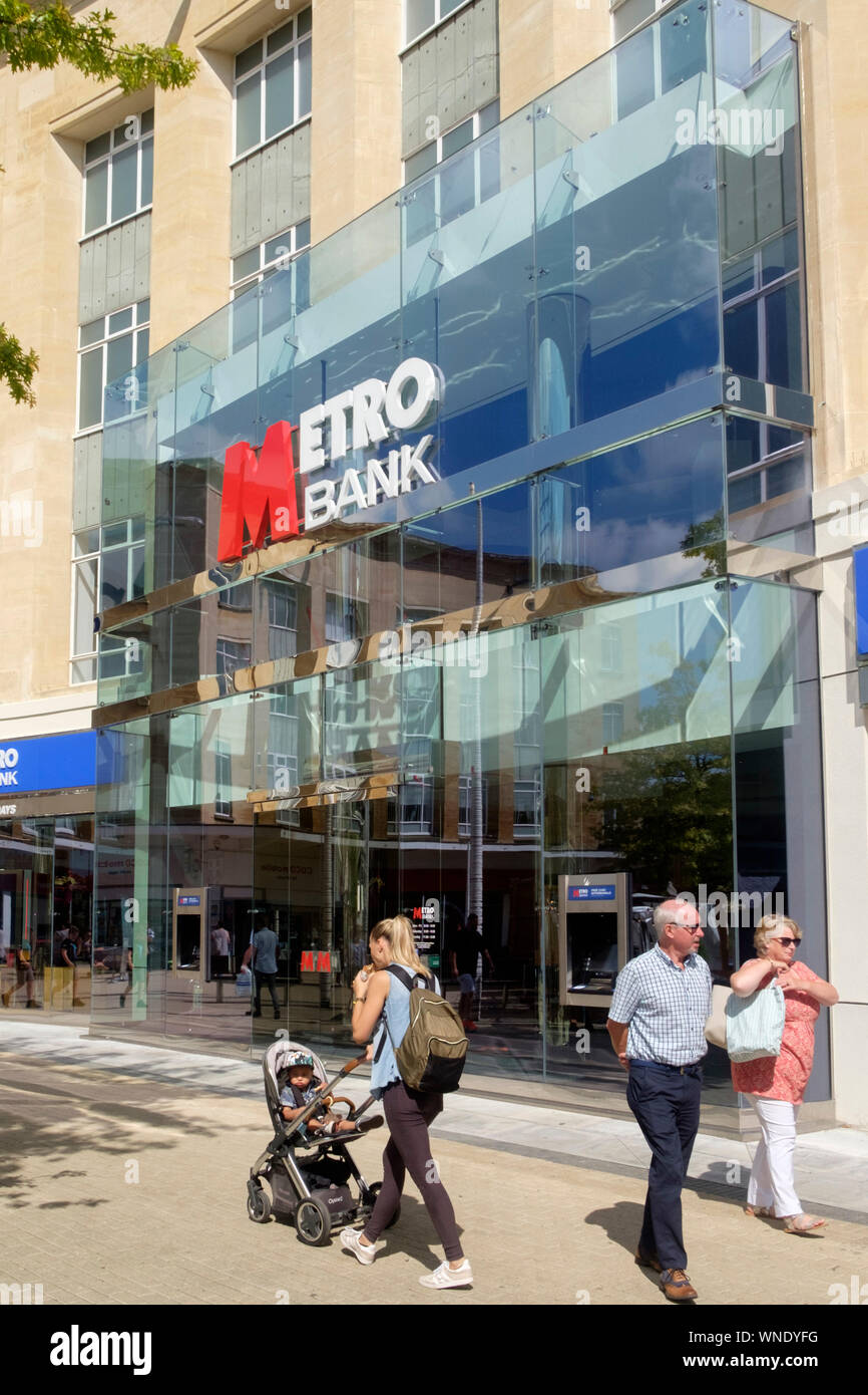 Der Zweig der Metro Bank in Broadmead Bristol UK Stockfoto