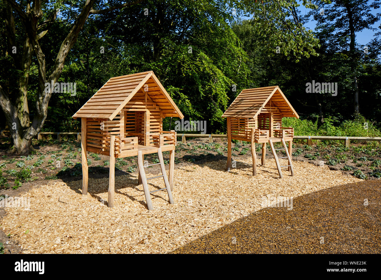 Die Einführung eines neuen Spielplatz in Heaton Park, am See Abenteuer ist ein modernes Spielbereich für Kinder. Stockfoto