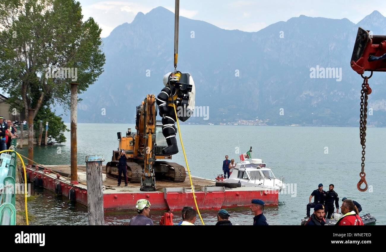 Tavernola Bergamasca Auto Recovery mit einer Leiche im Inneren, wird vermutet von Rosario Tilotta zu sein, von der Marine (Foto Papini/Fotogramma, Tavernola - 2019-09-06) p.s. La foto e 'utilizzabile nel rispetto del contesto in Cui e' Stata scattata, e senza intento diffamatorio del decoro delle Persone rappresentate Stockfoto