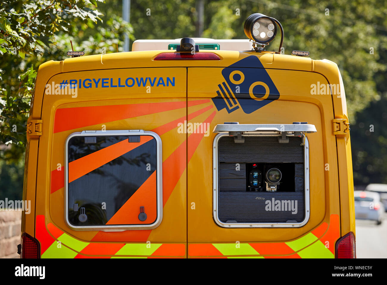 Cheshire Constabulary Sicherheit Kamera gelb Geschwindigkeit Durchsetzung kamera van in Warrington arbeiten Stockfoto