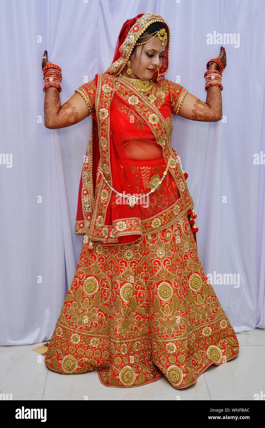 Vorhänge in voller länge Stockfotos und -bilder Kaufen - Alamy