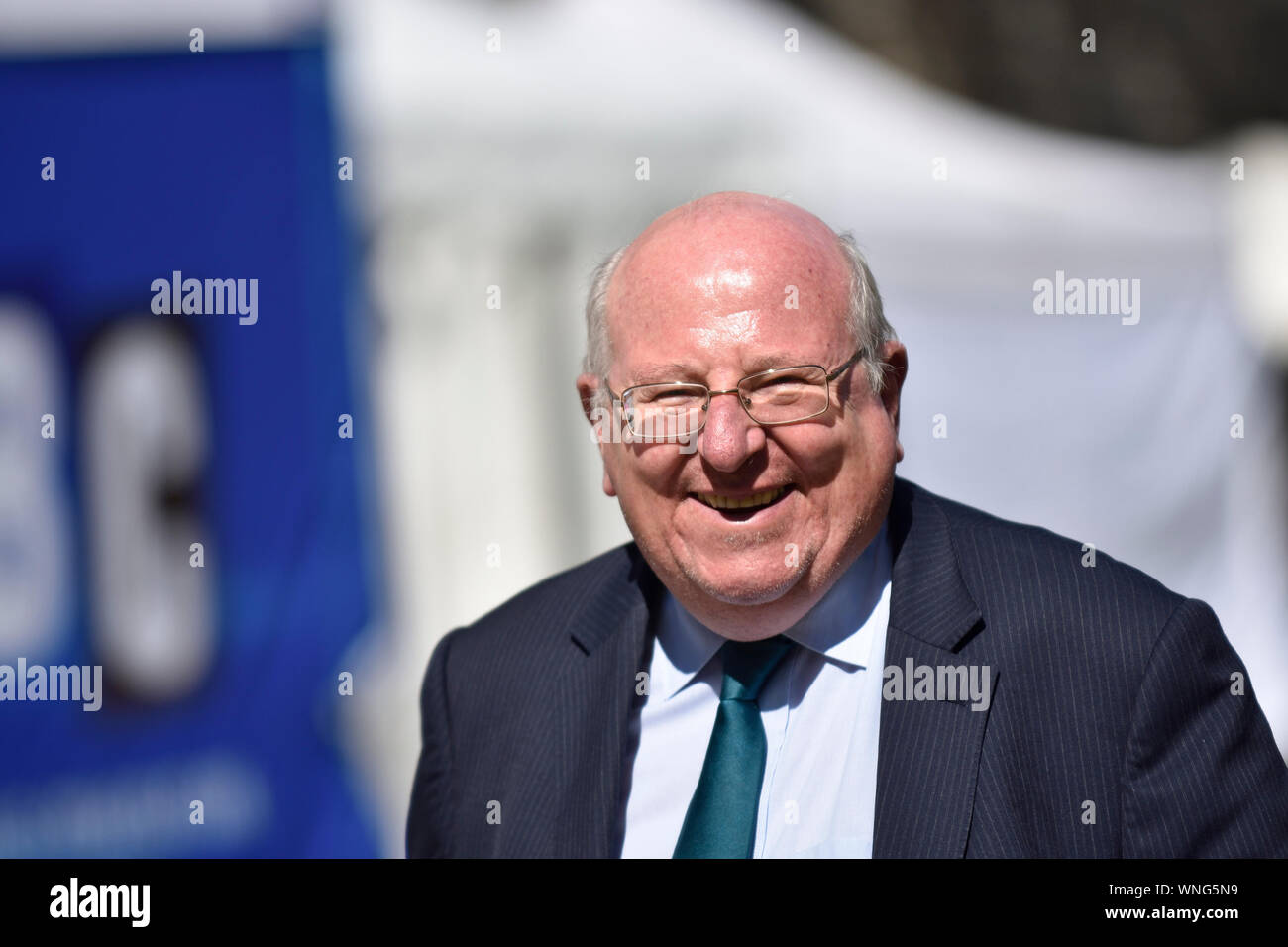 Mike klafft MP (Unabhängig, früher Arbeit: Ilford Süd) auf College Green, Westminster, 5. September 2019 Stockfoto