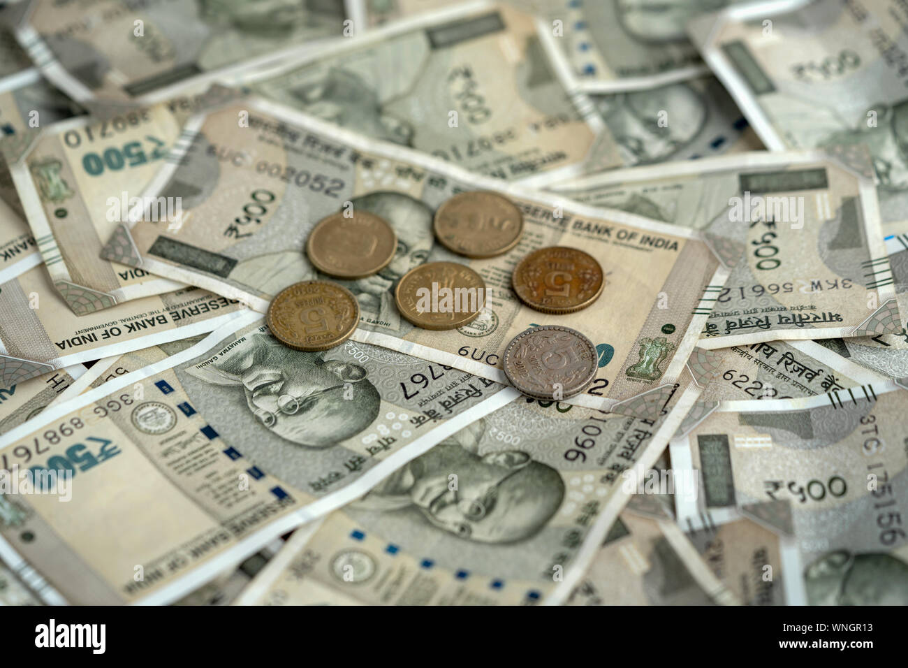 Indische Cash und Münzen Hintergrund für Geschäft, Finanzen, Banking, Gewinn, Fonds Konzept. Stockfoto