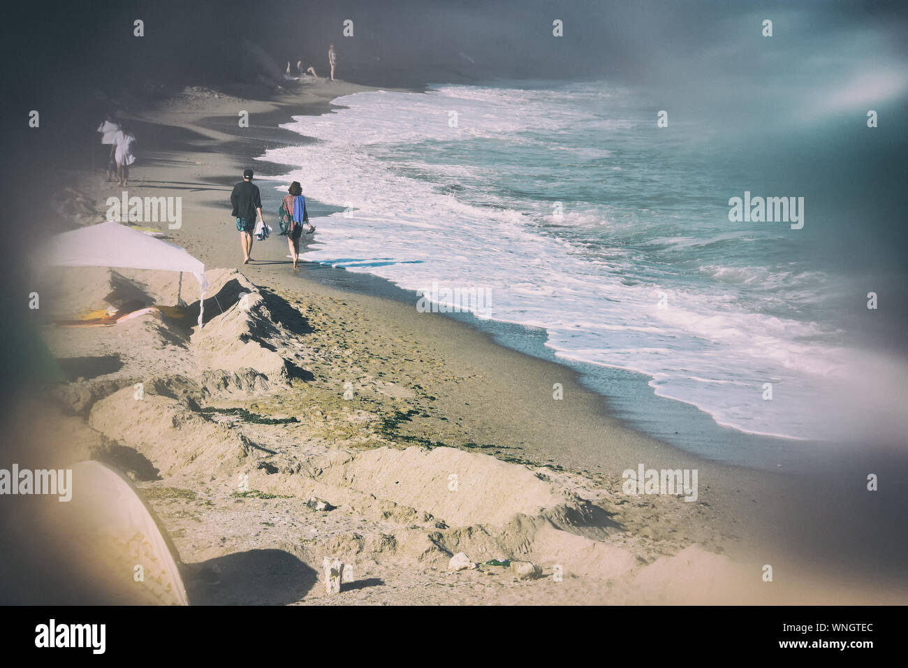 Wandern an der Küste des Schwarzen Meeres in Vama Veche Strand, Rumänien. Kreative Bild. Stockfoto